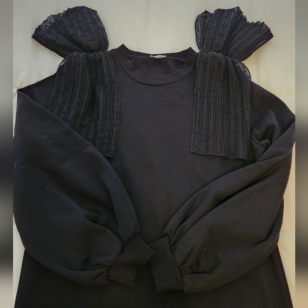 ZARA SWEATSHIRT